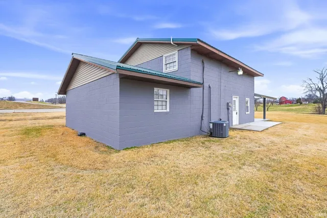 $248,000 | 1000 A West Morton Street, Oakland City, IN 47660