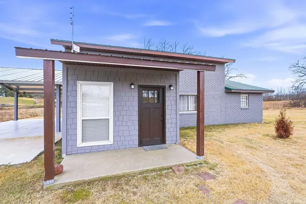 $229,000 | 1000 A West Morton Street, Oakland City, IN 47660