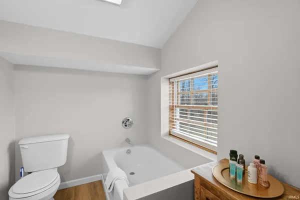 $229,000 | 1000 A West Morton Street, Oakland City, IN 47660