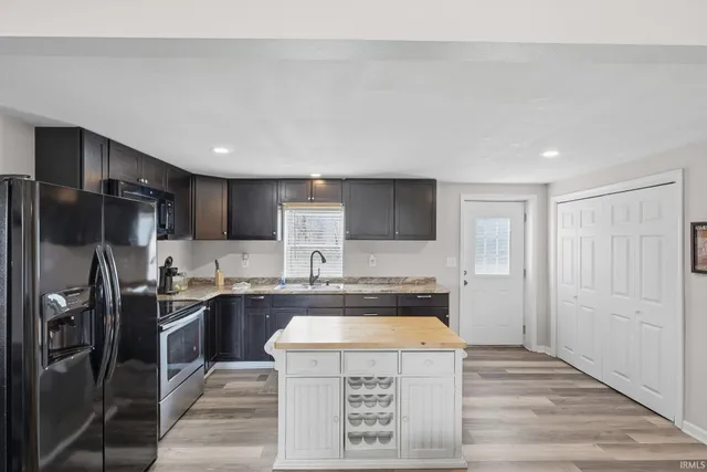 $248,000 | 1000 A West Morton Street, Oakland City, IN 47660