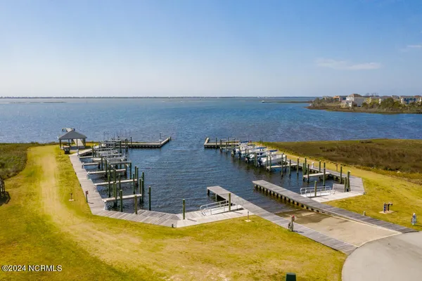 $3,650 | 113 Bogue Harbor Court, Newport, NC 28570