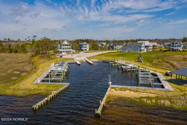 $3,650 | 113 Bogue Harbor Court, Newport, NC 28570