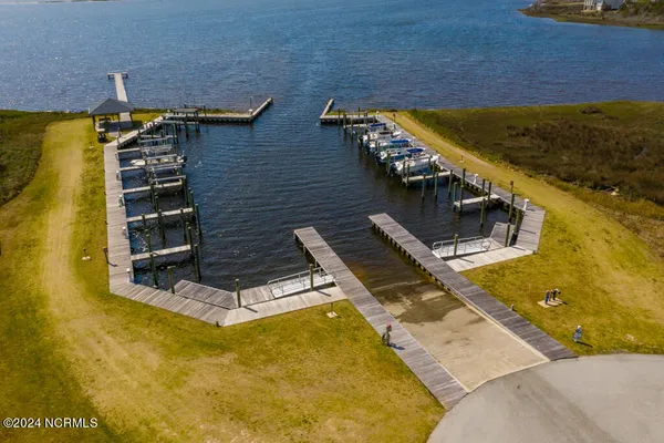 $3,650 | 113 Bogue Harbor Court, Newport, NC 28570