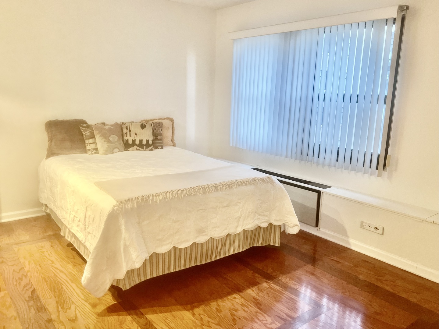 1313 North Ritchie Court, Unit 906 Chicago, IL 60610 - Photo 9 of 13 Gallery Image 9