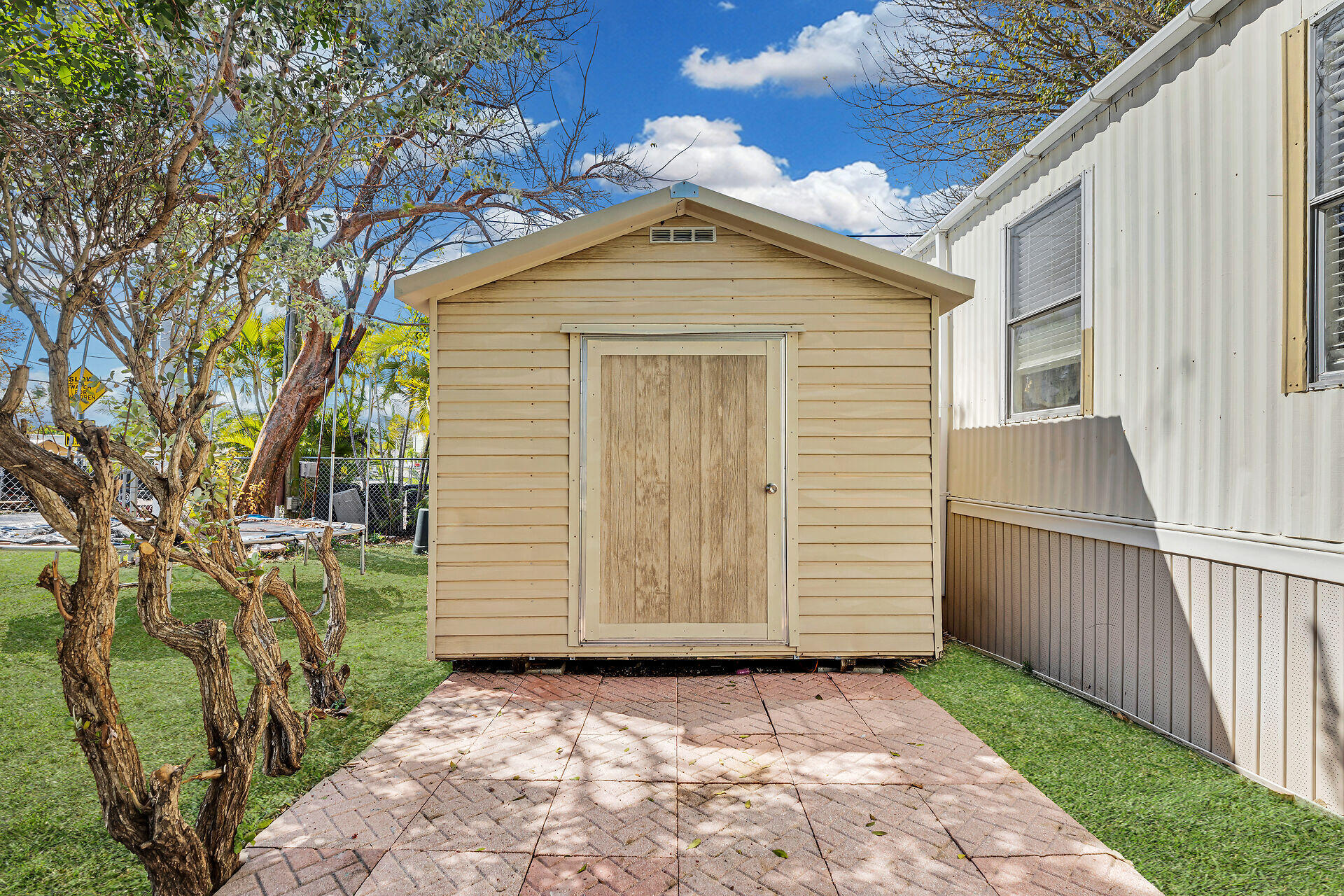 802 Largo Road Key Largo, FL 33037 - Photo 24 of 28 Storage