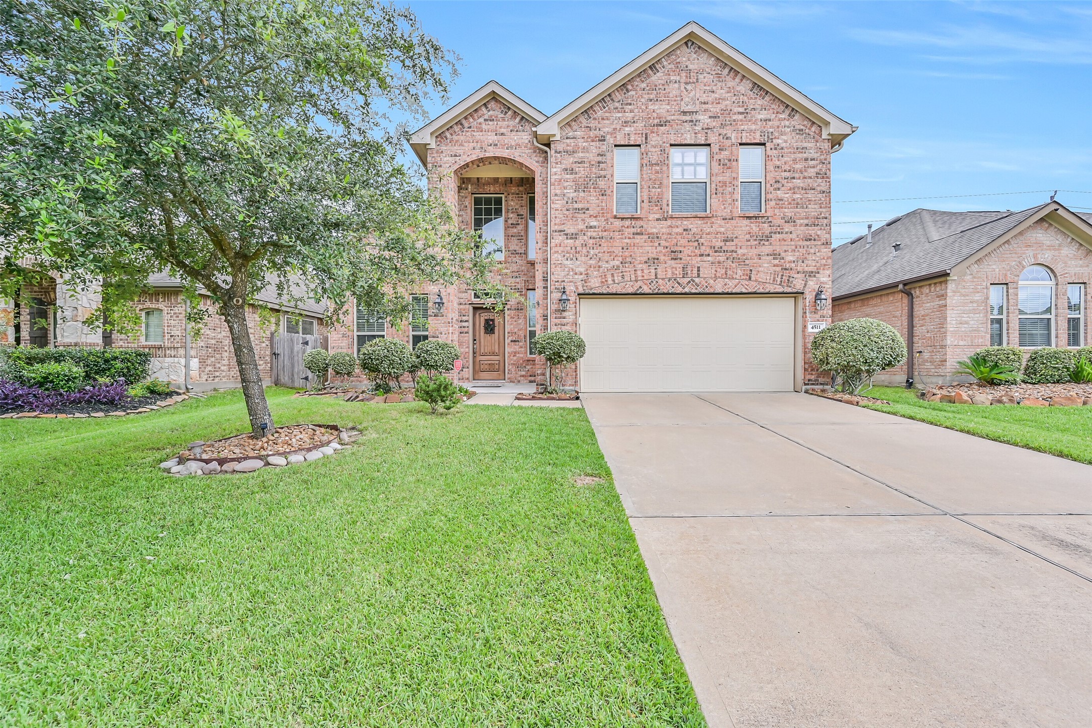 4511 Apple Point Lane Rosharon, TX 77583 - Photo 2 of 39