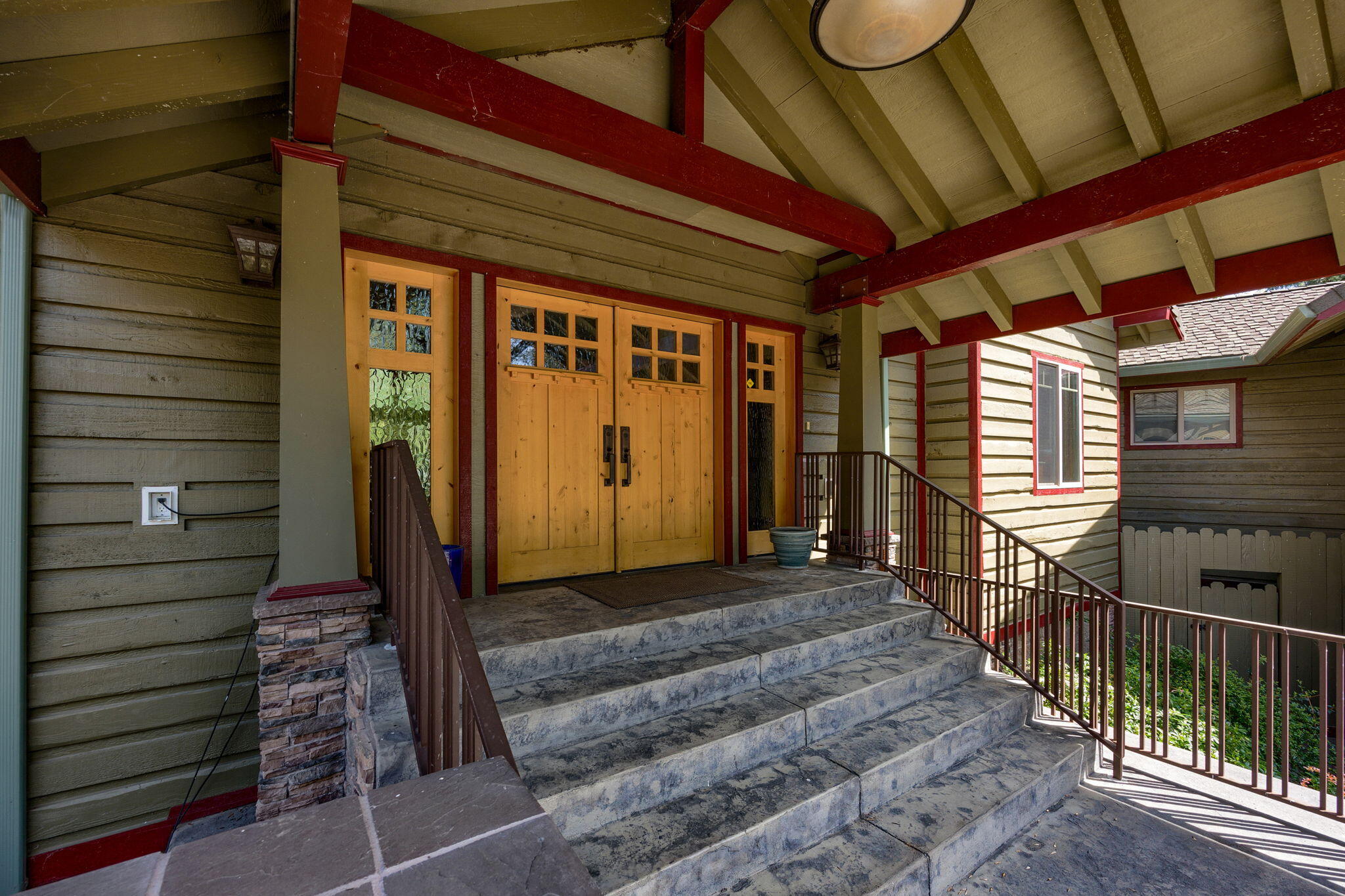 343 Rene Drive Shady Cove, OR 97539 - Photo 85 of 152 Entry