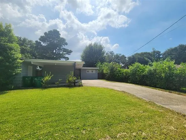 $275,000 | 14 Gelbke Drive, Gretna, LA 70053