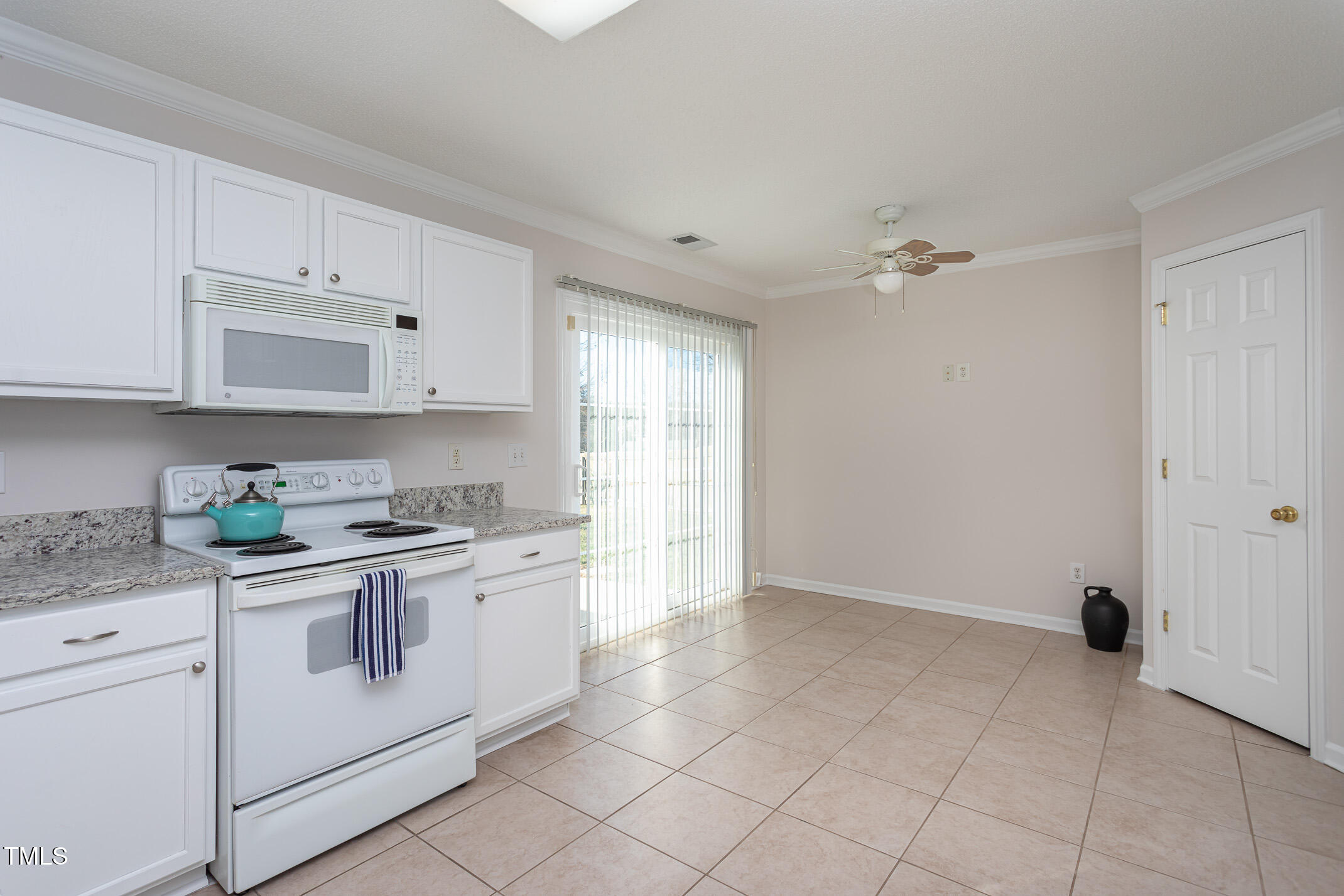 3208 Flowery Branch Road Raleigh, NC 27610 - Photo 7 of 32 Kitchen