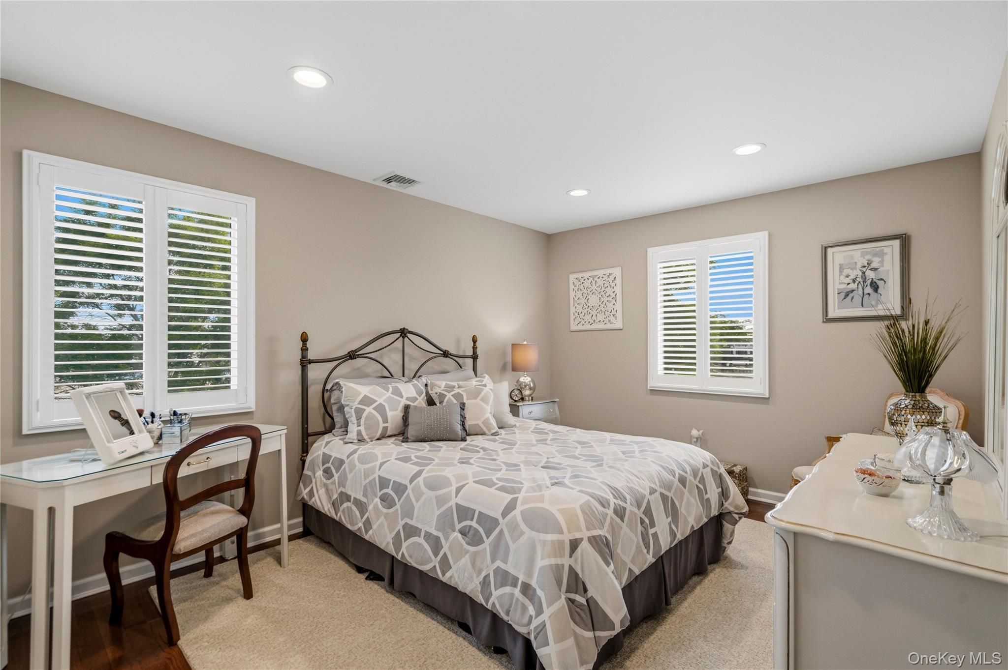 34 Admiral Road Massapequa, NY 11758 - Photo 24 of 32