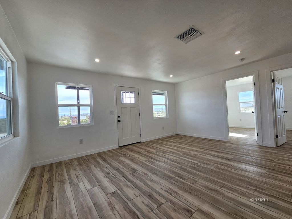 200 North Kern Street Ridgecrest, CA 93555 - Photo 9 of 37