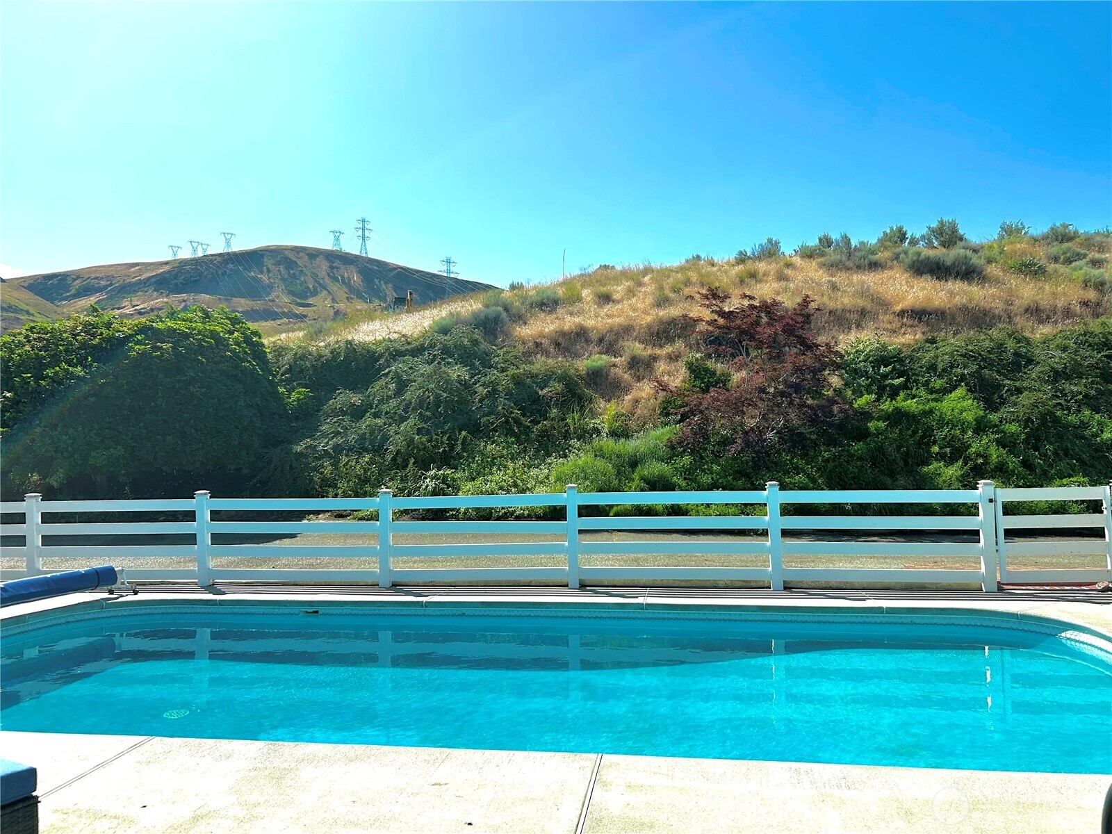 7667 Tarpiscan Road Malaga, WA 98828 - Photo 4 of 40
