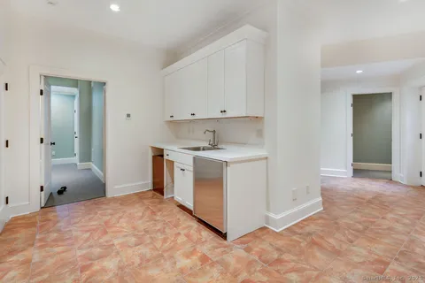 $2,450,000 | 75 Half Mile Road, Guilford, CT 06437