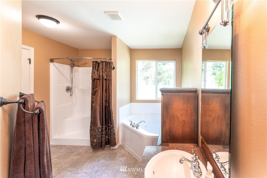 5550 Navarre Coulee Road Chelan, WA 98816 - Photo 17 of 40 Gallery Image 17