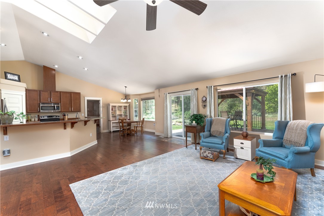 5550 Navarre Coulee Road Chelan, WA 98816 - Photo 8 of 40 Gallery Image 8