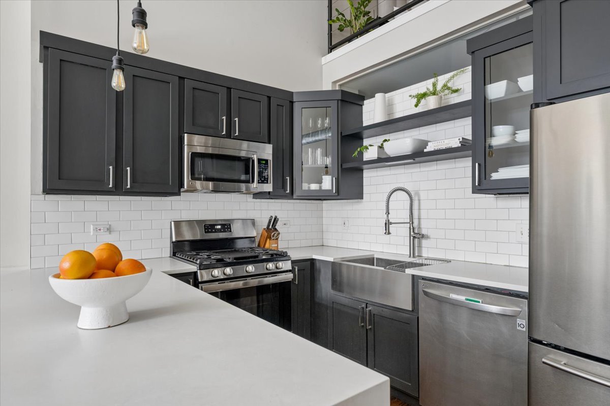 203 South Sangamon Street, Unit 308 Chicago, IL 60607 - Photo 12 of 29 Gallery Image 12