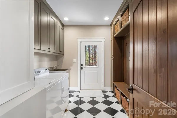 $1,925,000 | 1267 Ten Whigs Ridge, Nebo, NC 28761