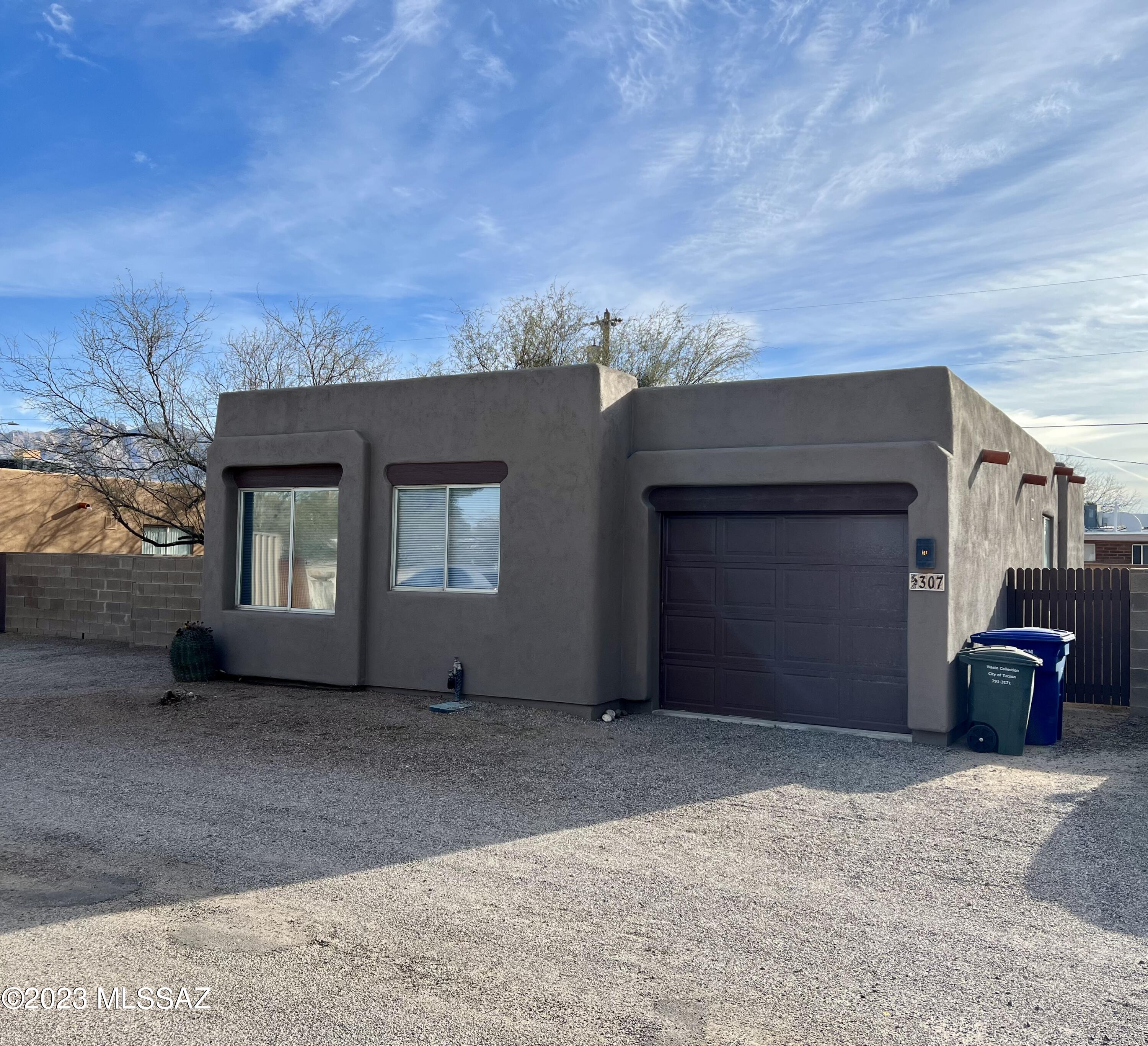 307 East Roger Road Tucson, AZ 85705 - Photo 3 of 18