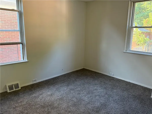 $105,000 | 122 Greydon Avenue, McKees Rocks, PA 15136