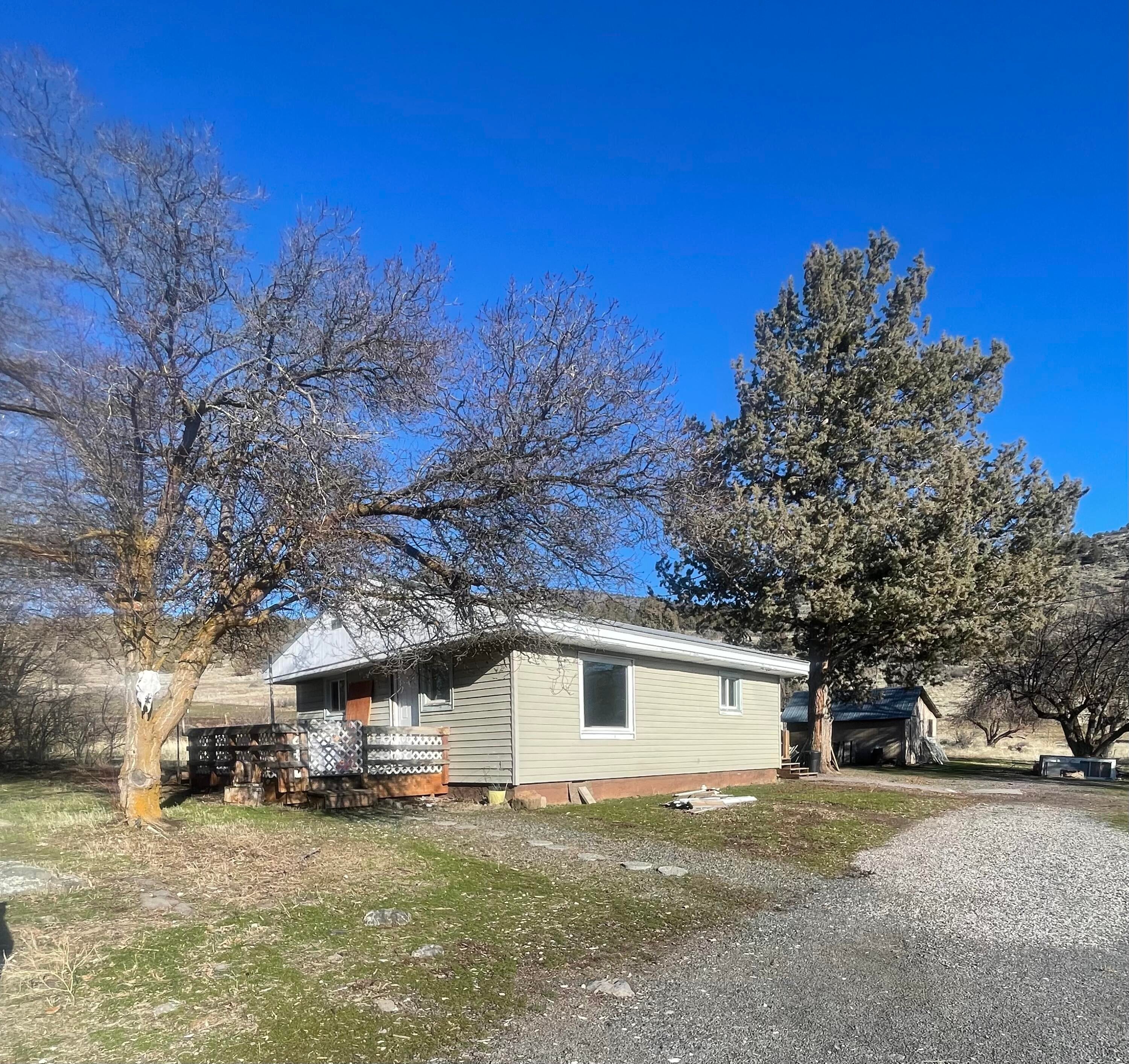 6067 Uhrmann Road Klamath Falls, OR 97601 - Photo 1 of 19 IMG_4906