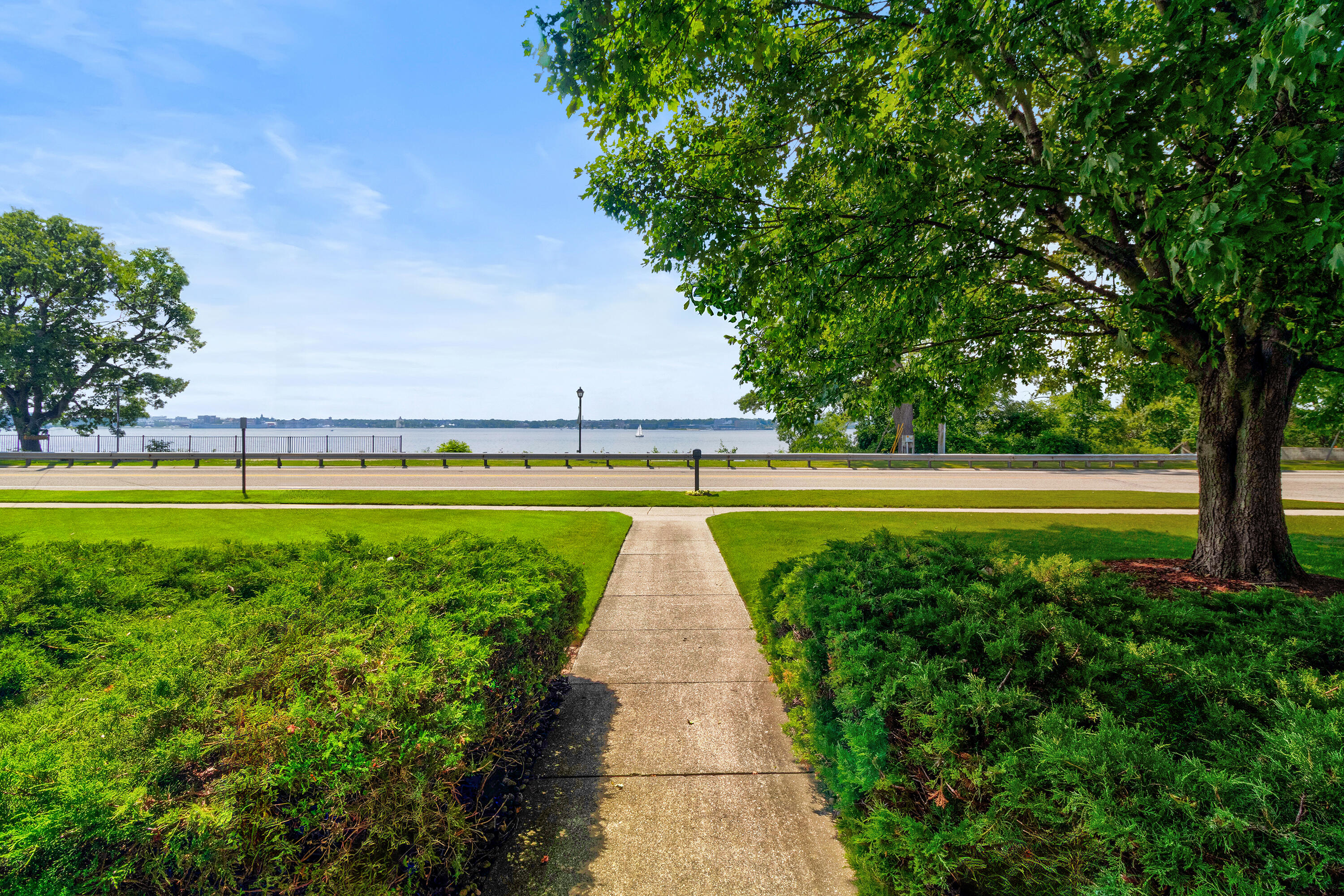 636 Ruddiman Drive Muskegon, MI 49445 - Photo 5 of 95 Lynda Balkema - 636 Ruddiman Drive Exter