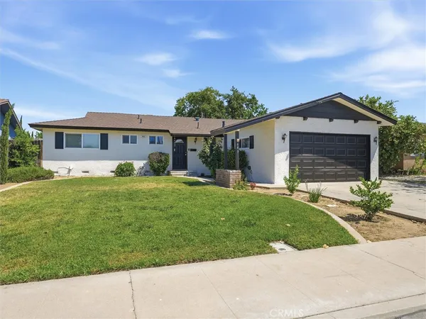 $375,000 | 649 West Ashcroft Avenue, Clovis, CA 93612