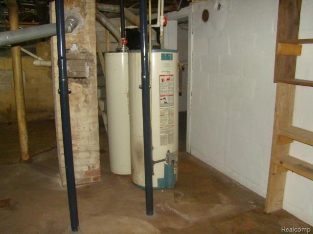 36829 Goddard Road Romulus, MI 48174 - Photo 21 of 23 goddard 6 3 15 (39).jpg
