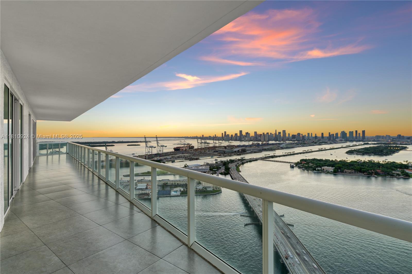 450 Alton Road, Unit PH1 Miami Beach, FL 33139 - Photo 24 of 47 a view of a terrace with sitting space