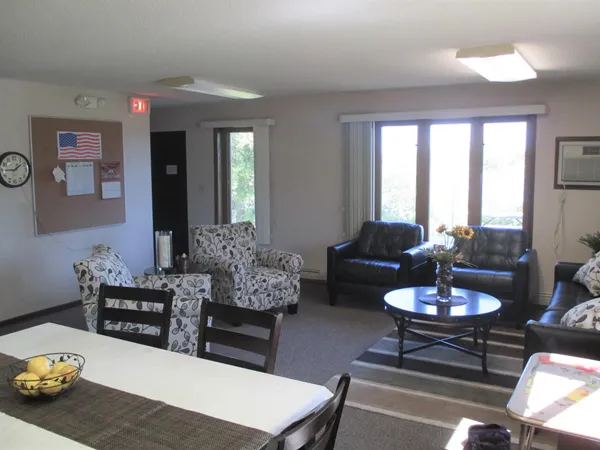 $744 | 319 Fairgrounds Road, Unit 211, Alexandria, MN 56308