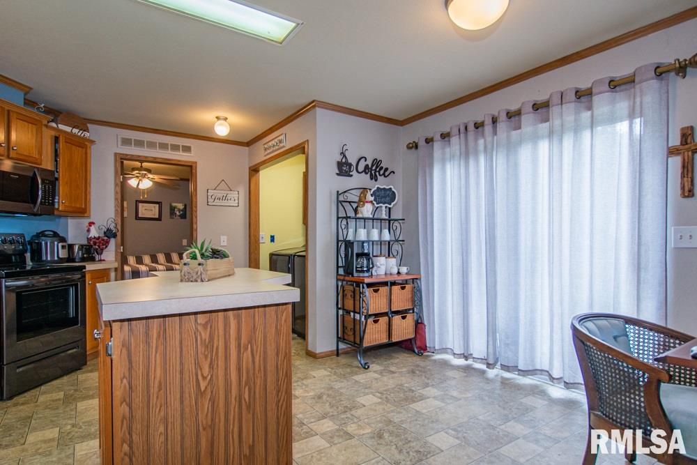 7537 River Bend Road Benton, IL 62812 - Photo 14 of 29 Gallery Image 14