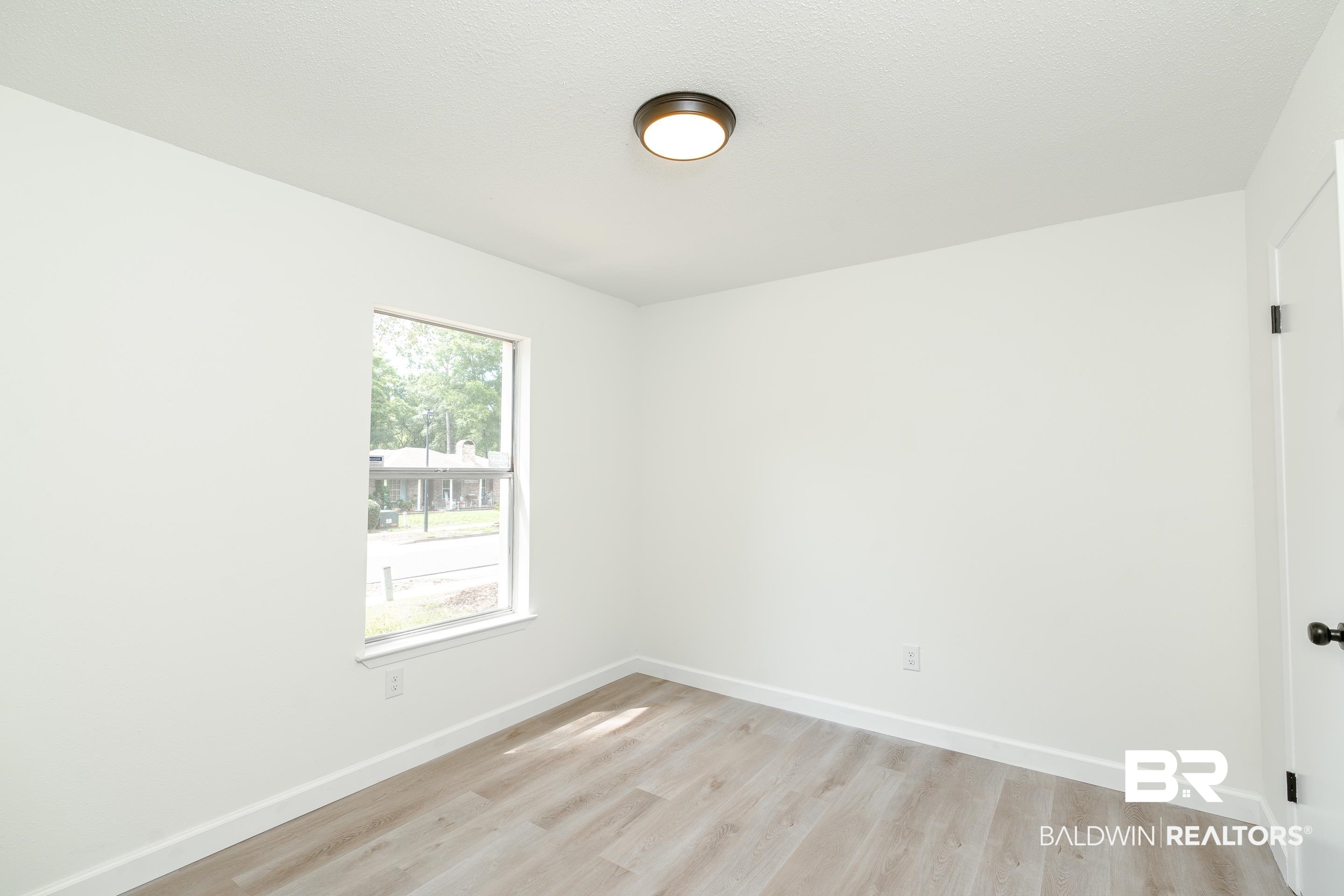 1808 Southampton Way Mobile, AL 36618 - Photo 19 of 36