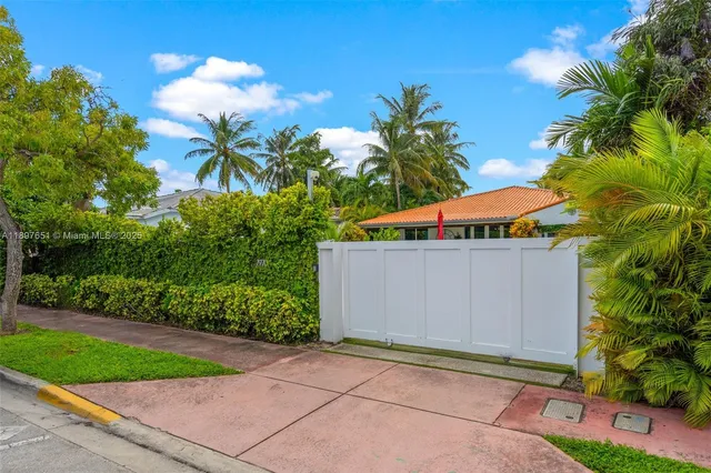 a view of a dining room with furniture and a livingroom