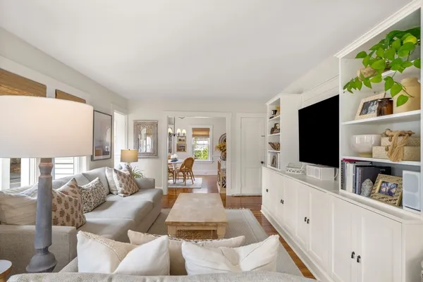 $1,050,000 | 386 Country Way, Scituate, MA 02066