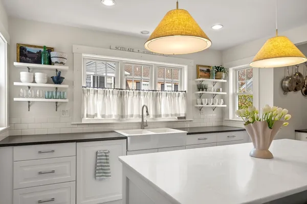$1,050,000 | 386 Country Way, Scituate, MA 02066