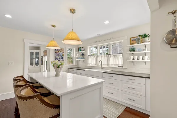 $1,050,000 | 386 Country Way, Scituate, MA 02066