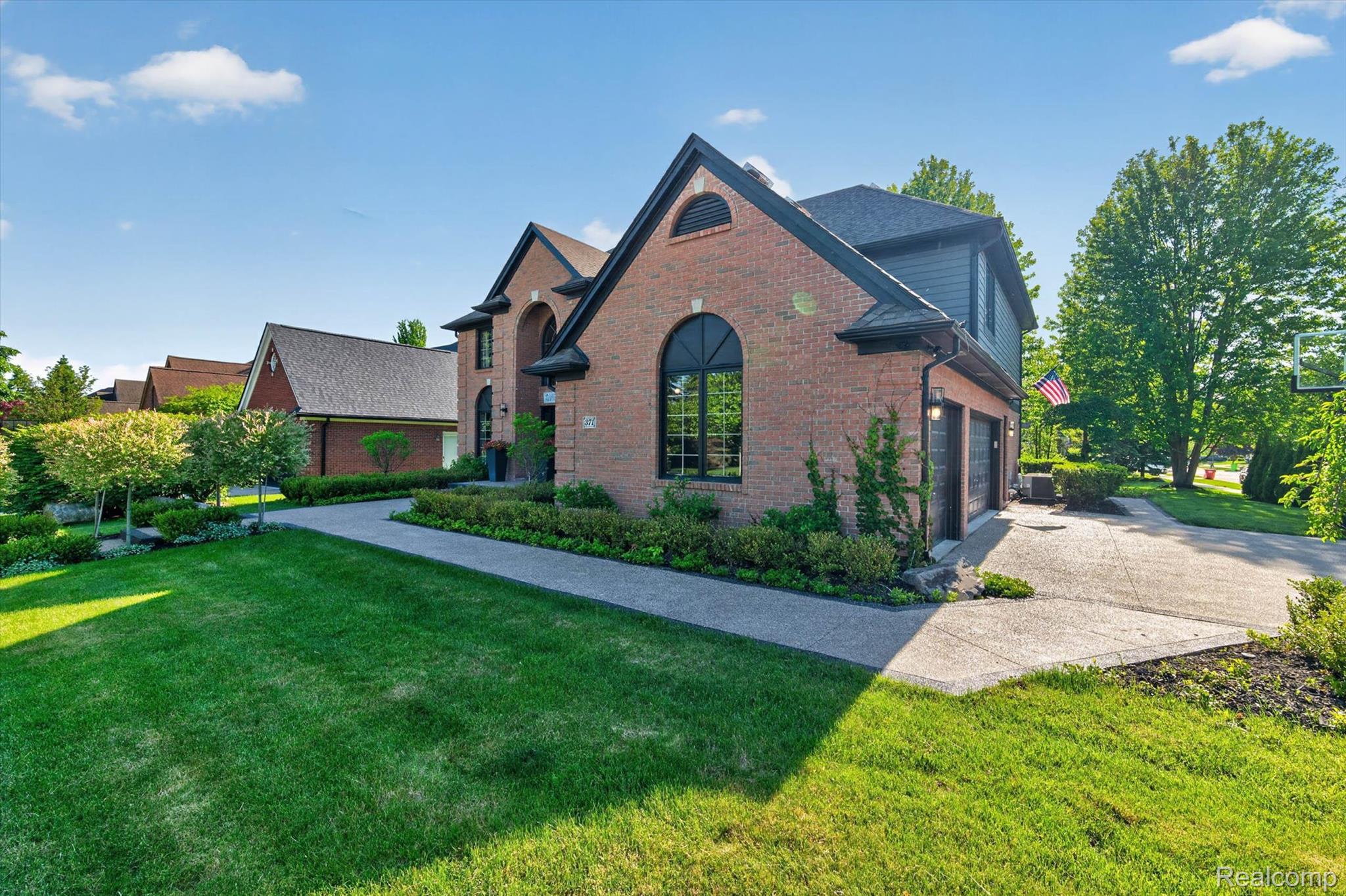 371 Lone Pine Circle Rochester, MI 48307 - Photo 4 of 59 04-371-Lone-Pine-Cir-WindowStill-Photography.jpg