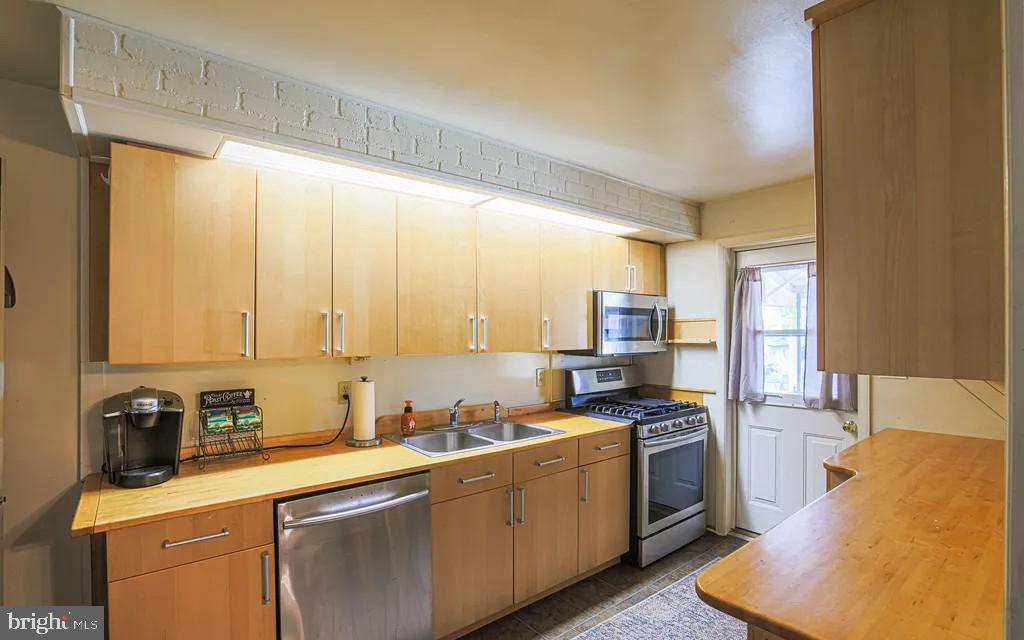 8739 Cimarron Circle Baltimore, MD 21234 - Photo 14 of 16