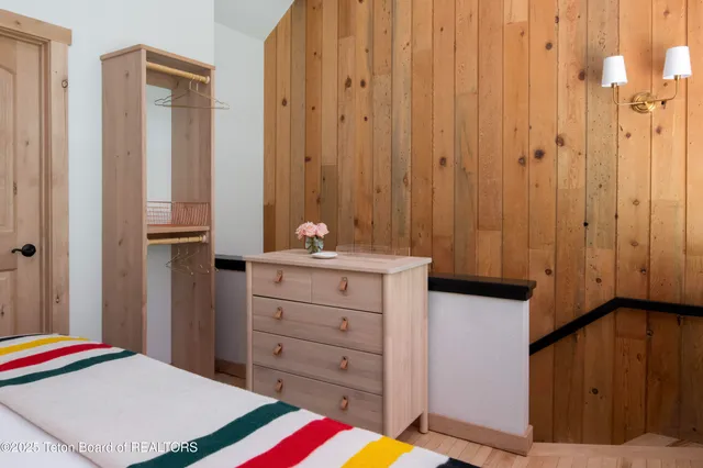 $2,900,000 | 3925 South Lake Creek Drive, Unit A3, Wilson, WY 83014