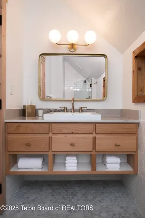 $2,900,000 | 3925 South Lake Creek Drive, Unit A3, Wilson, WY 83014