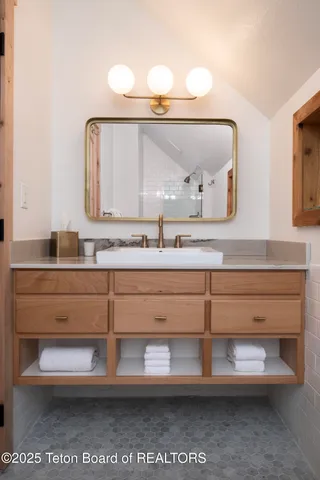 $2,900,000 | 3925 South Lake Creek Drive, Unit A3, Wilson, WY 83014