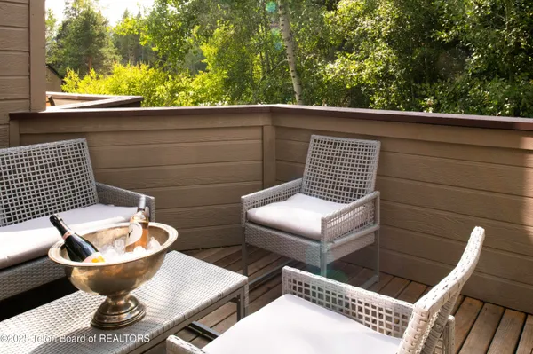 $2,900,000 | 3925 South Lake Creek Drive, Unit A3, Wilson, WY 83014