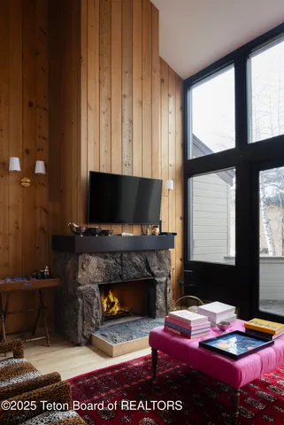 $2,900,000 | 3925 South Lake Creek Drive, Unit A3, Wilson, WY 83014