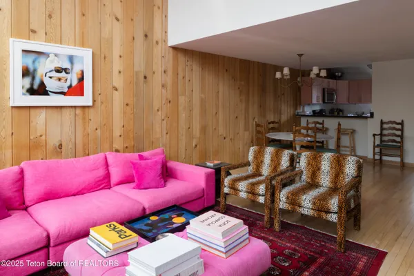 $2,900,000 | 3925 South Lake Creek Drive, Unit A3, Wilson, WY 83014