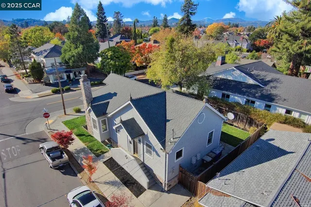 $1,800 | 990 G Street, Napa, CA 94559