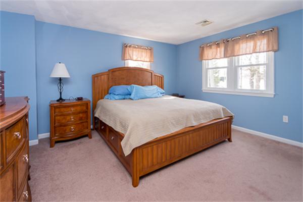 37 Albemarle Road Waltham, MA 02452 - Photo 10 of 22 Gallery Image 10