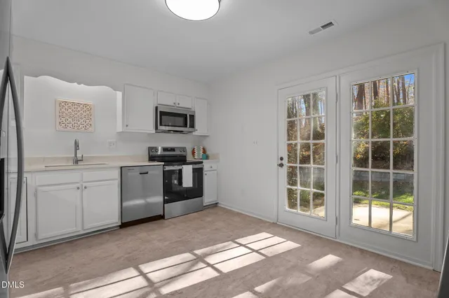 $349,900 | 705 Tanglebrook Way, Raleigh, NC 27615