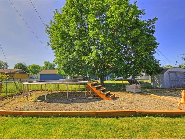 112 North McMillan Road Greenacres, WA 99016 - Photo 12 of 20 Gallery Image 12