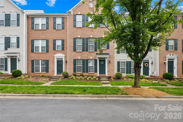 $365,000 | 15711 King Louis Court, Charlotte, NC 28277