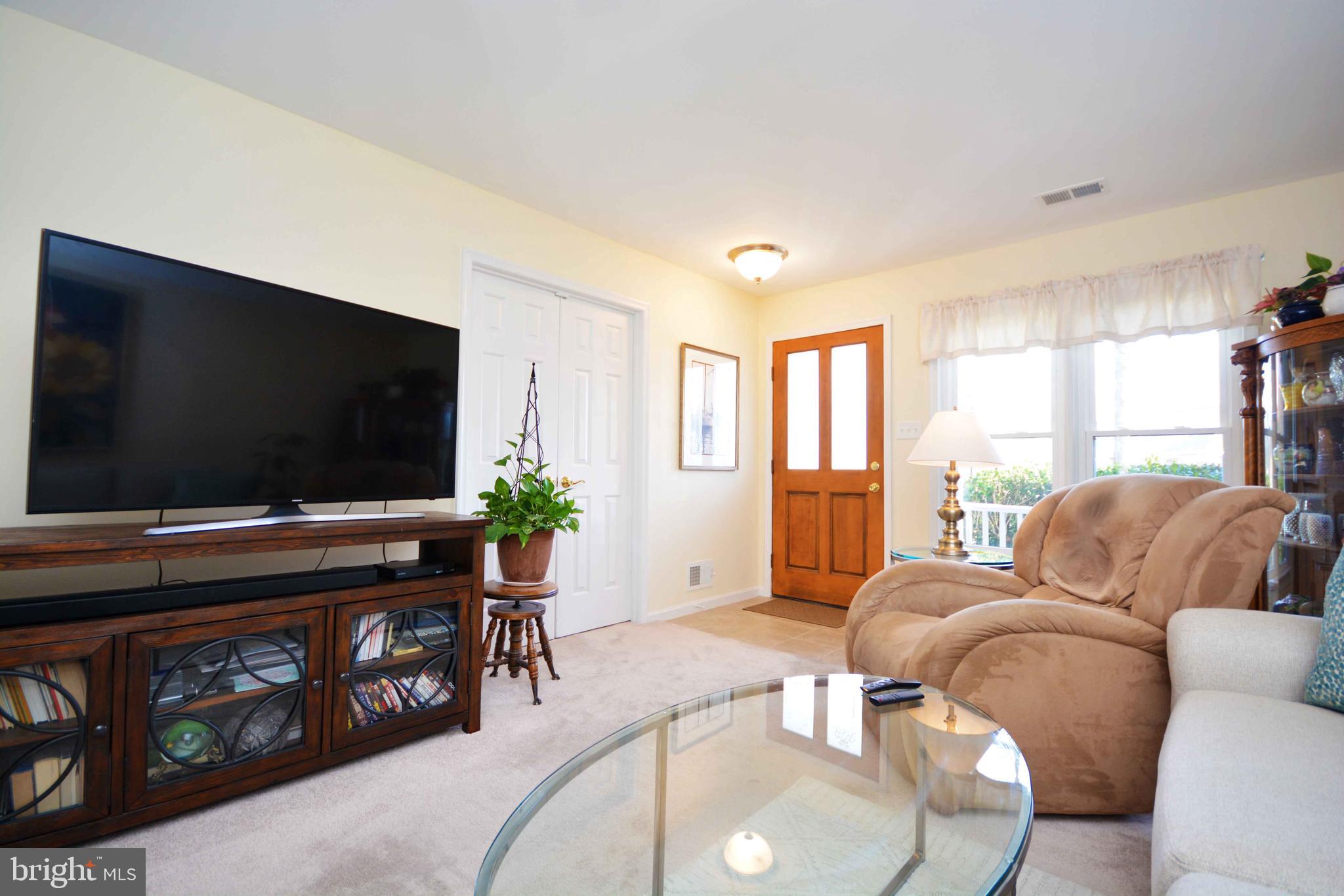 948 Riversedge Circle Annapolis, MD 21401 - Photo 3 of 35