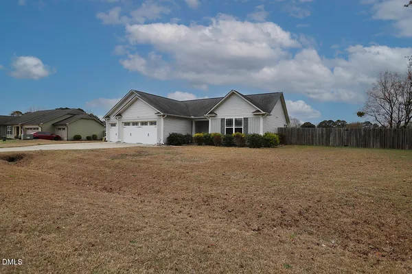 $379,900 | 22 Willard Wood Run, Benson, NC 27504